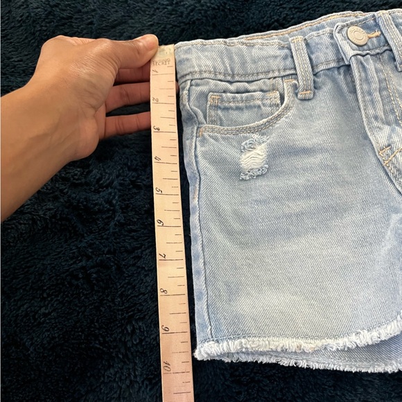 Old Navy Kids Denim Shorts (2 pc Bundle) - Picture 9 of 10